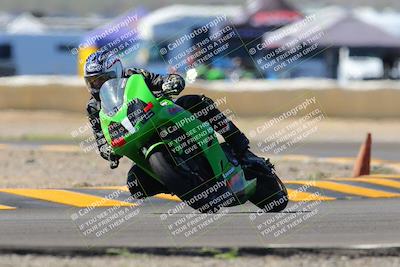 media/Oct-09-2022-SoCal Trackdays (Sun) [[95640aeeb6]]/Turn 2 (1110am)/